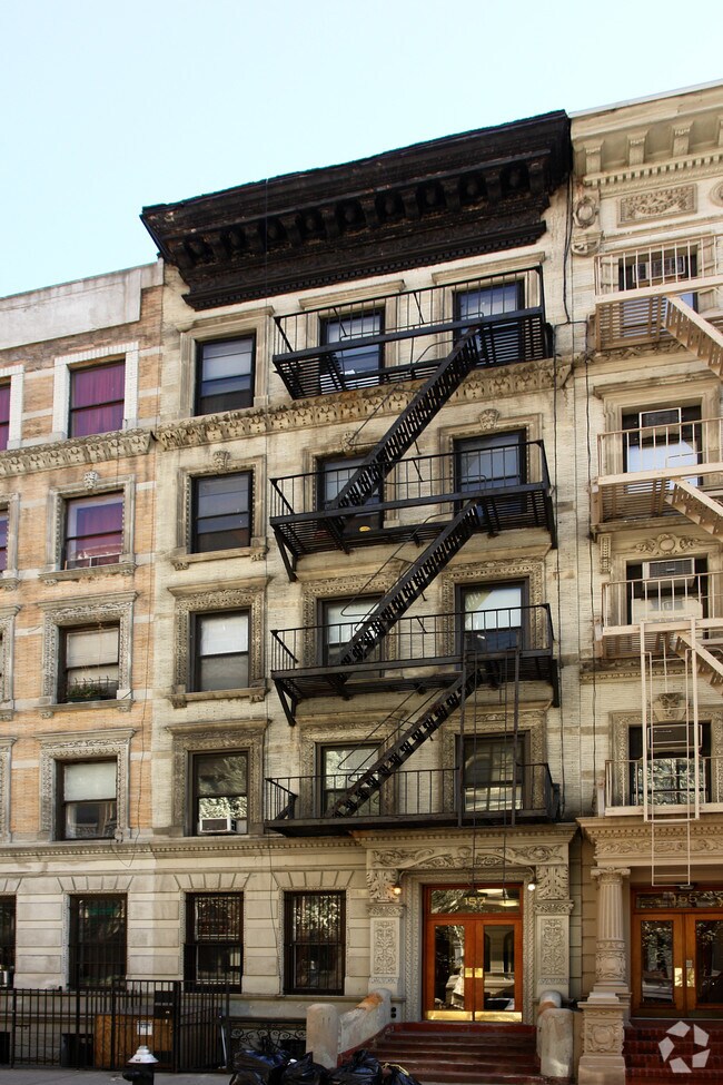 Building Photo - 157 W 80th St
