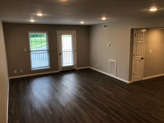 Foto del edificio - 1130 W 11th St