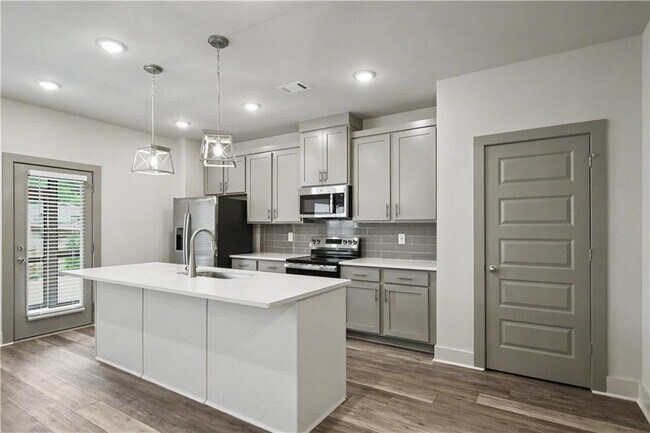 Building Photo - 4322 Fern River Bnd