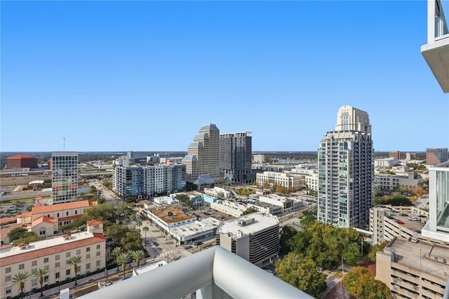 Foto del edificio - 150 E Robinson St