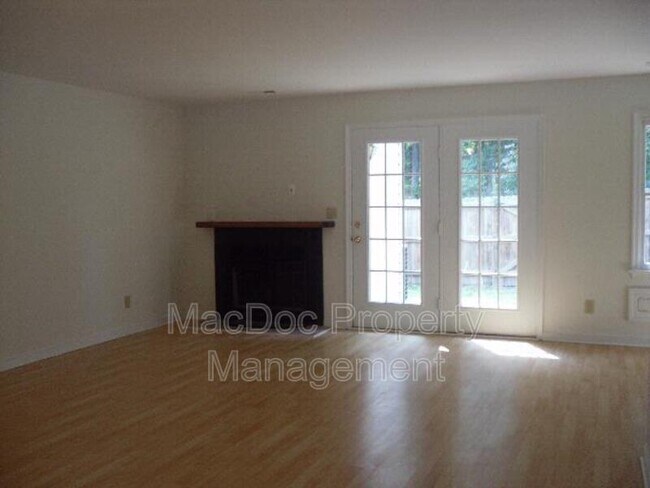 Building Photo - 16364 Heritage Pines Cir