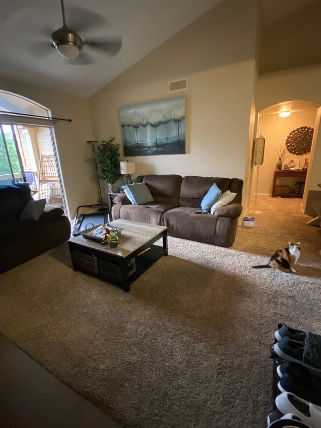 Building Photo - 1641 W Canal Cir, 735