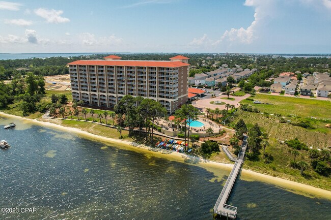 Building Photo - 2400 Grandiflora Blvd