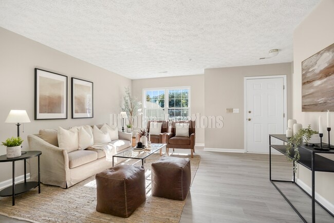 Building Photo - 10 Ironstone Ct