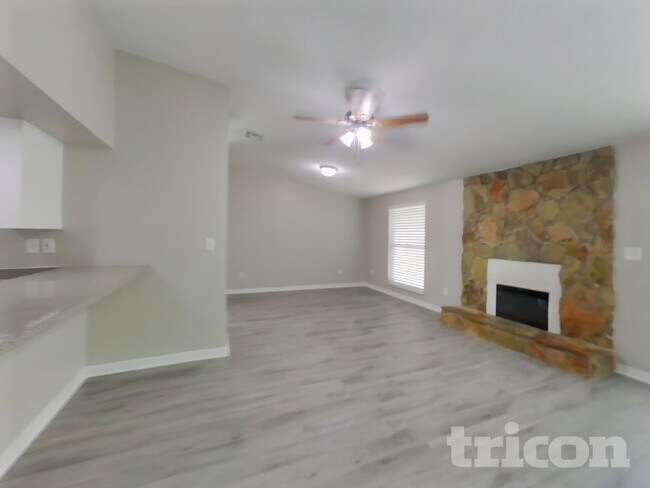 Foto del edificio - 3183 Bee St E