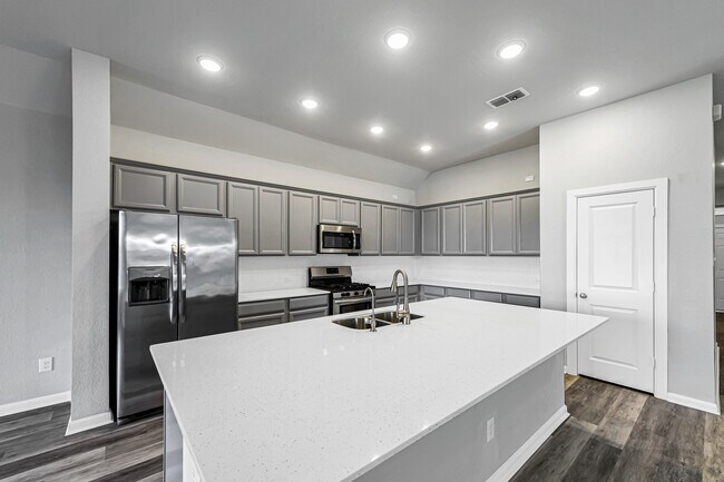 Foto del edificio - 4946 Hitchings Ct
