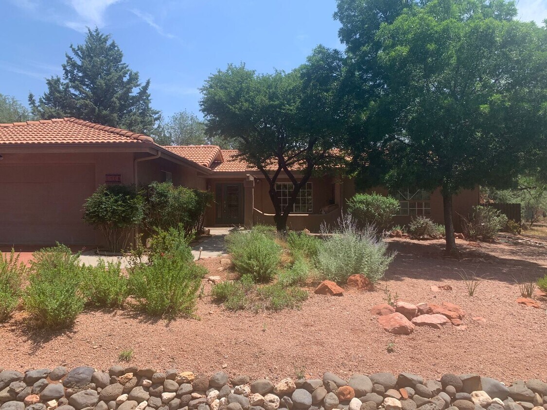 Primary Photo - Unfurnished - 1 Year Rental