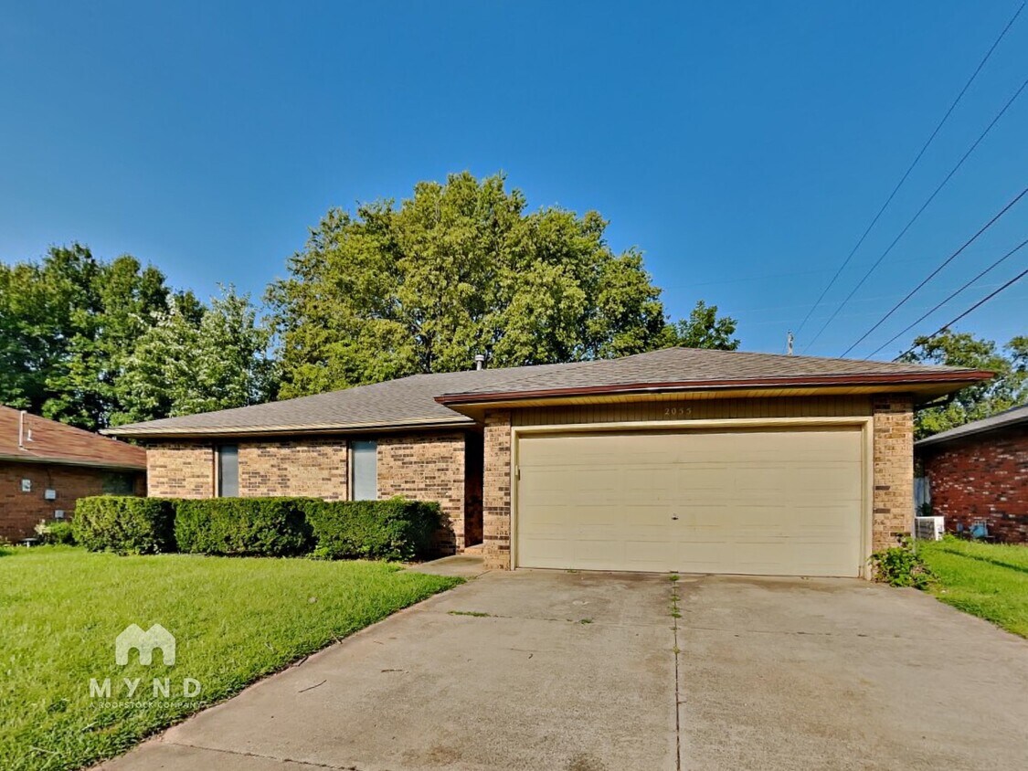 Foto principal - 2055 S Ferguson Ave