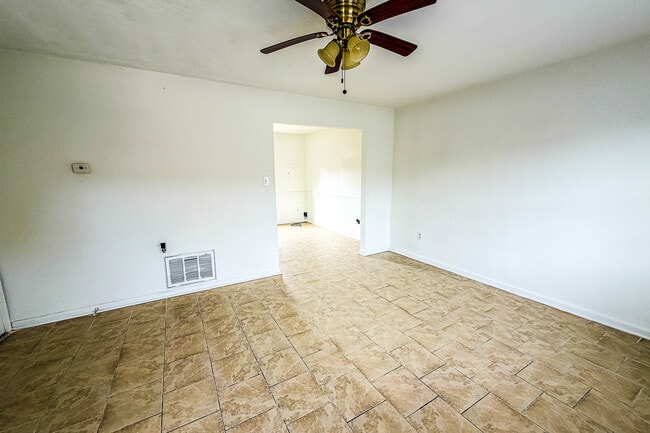 Building Photo - 1038 Wickford Ct