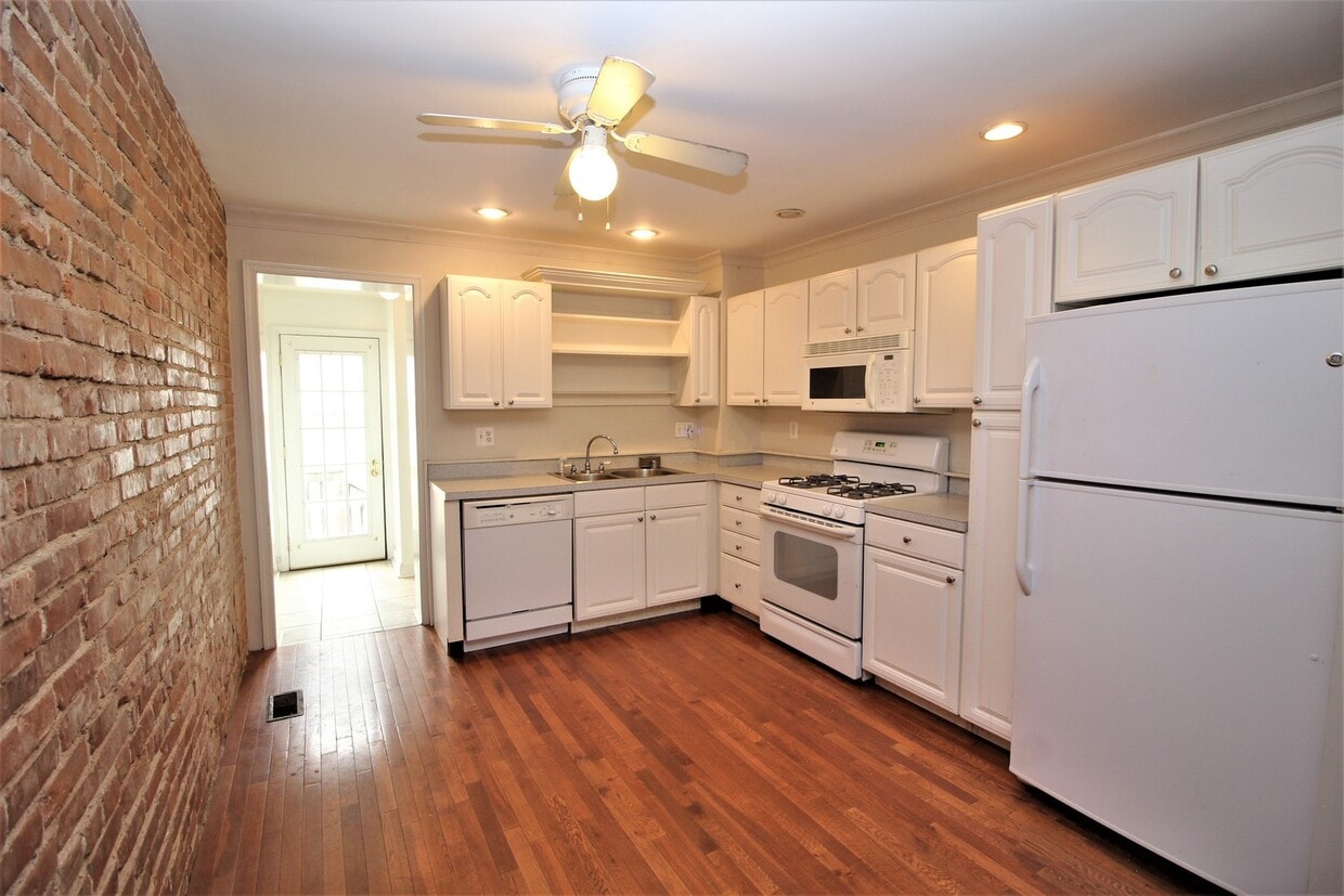 Spacious Riverside 3bd/2.5ba home CAC and ... - Spacious Riverside 3bd/2.5ba home CAC and ...