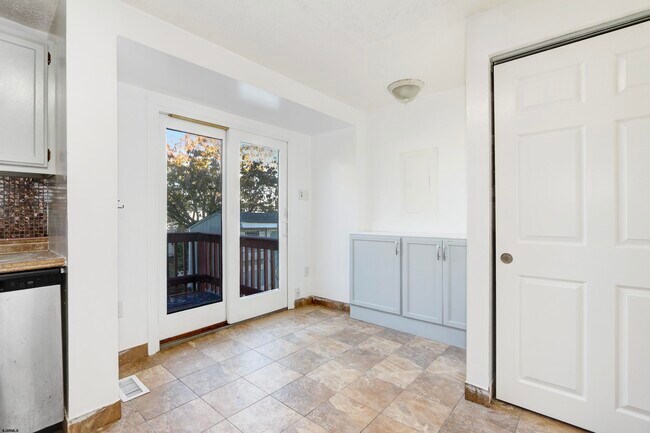 Foto del edificio - 1649 N Missouri Ave