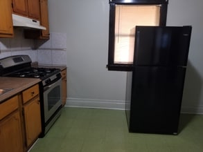 Building Photo - 300 N Lockwood Ave