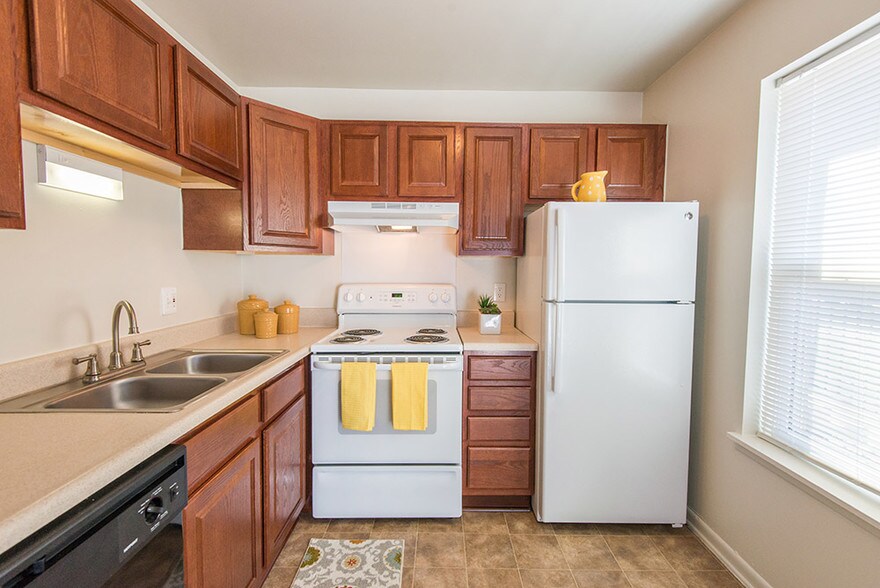 Schooner Cove Rentals Ypsilanti, MI