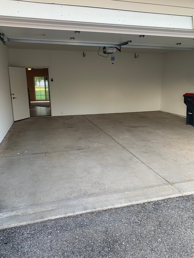 435 Hillary Cir Unit A, Johnson Creek, WI 53038 Condo for Rent in