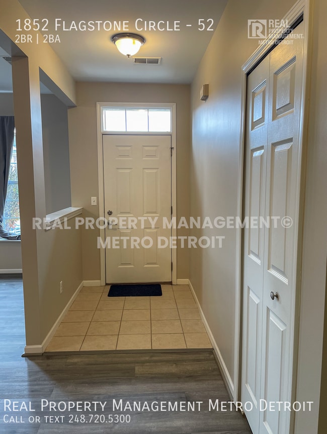 Building Photo - 1852 Flagstone Cir