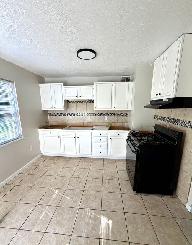 Foto del edificio - 56644 Crescent Dr