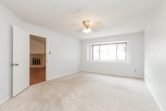 Building Photo - 6818 Brockington Dr