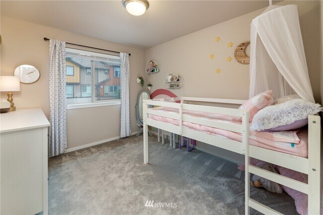 2nd Bedroom - 16522 1st Park SE