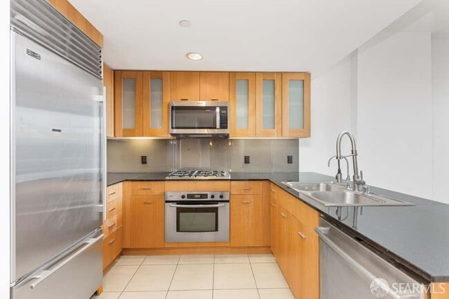 Foto del edificio - 333 1st St