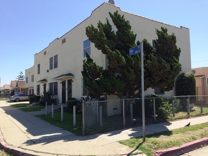Primary Photo - 300 E 55th St