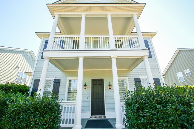Building Photo - New Luxury Rental Available Now!