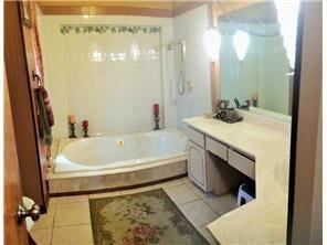 Building Photo - 3308 Spring Valley Dr