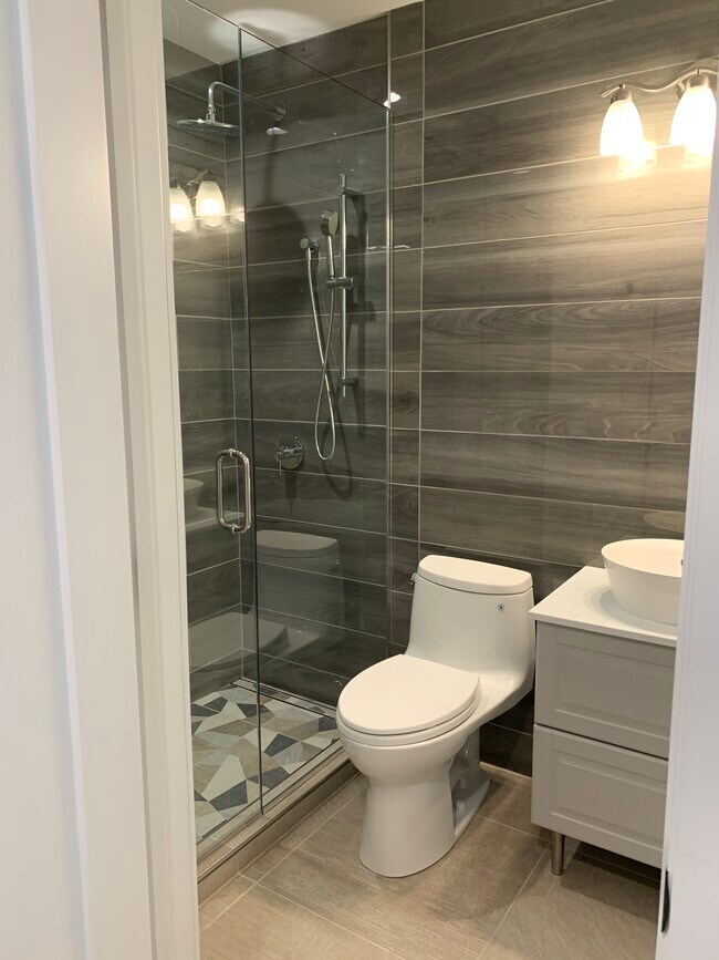 Building Photo - 4716 Main St