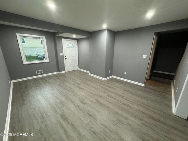 Building Photo - 315 Lorillard Ave