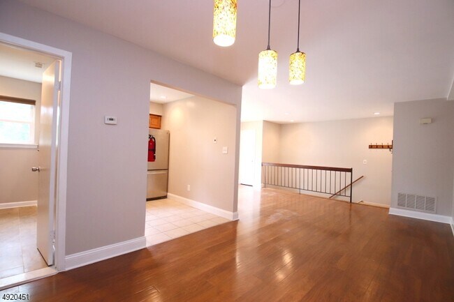 Foto del edificio - 1410 Normandy Ct