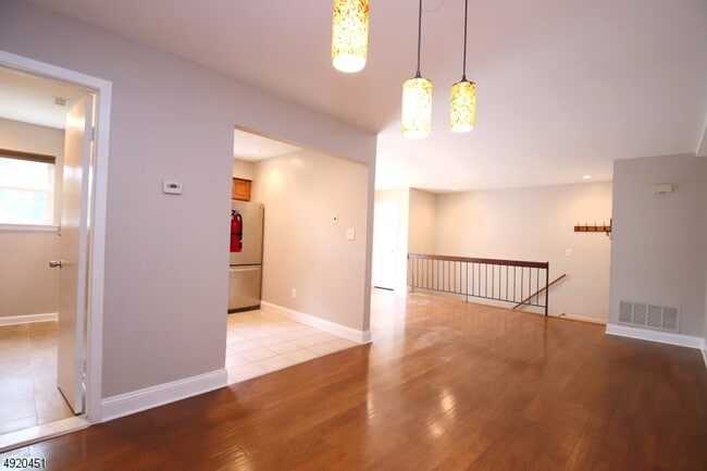 Building Photo - 1410 Normandy Ct