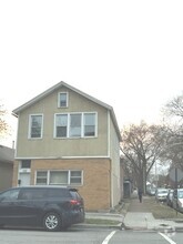 Building Photo - 3400 S Lituanica Ave
