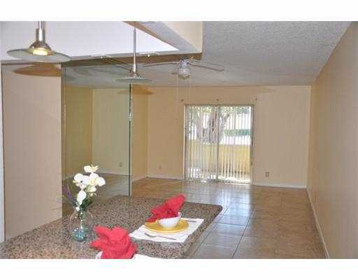 Building Photo - 4394 NW 9th Ave