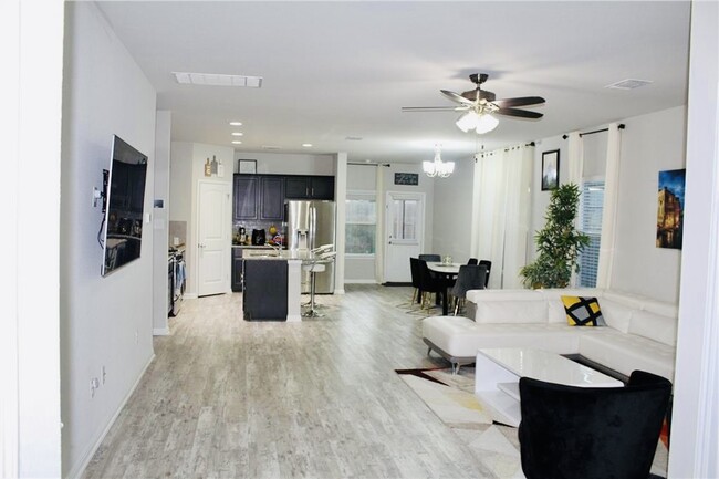 Living area - 18422 Stevie Ray Dr