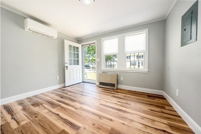 Building Photo - 151 Seaview Ave