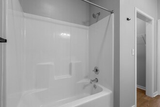 Building Photo - Center Stage