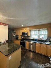 Building Photo - 73 Almont St