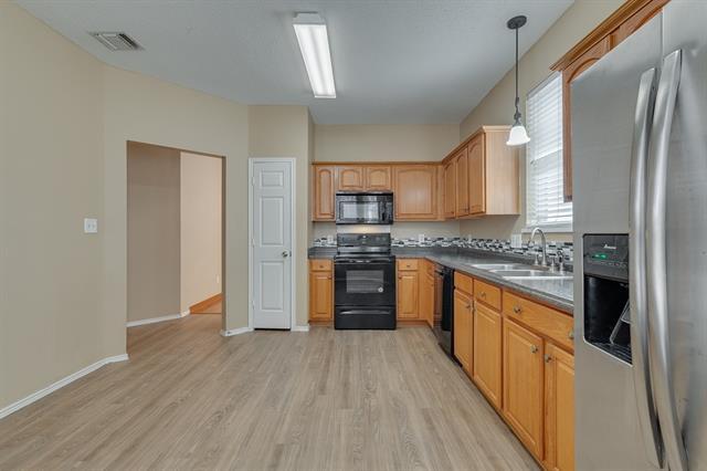 Foto del edificio - 3949 Parkhaven Dr
