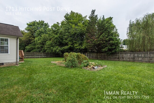 Building Photo - Large 5BR/3.5BTH Home in Trails End Subdiv...