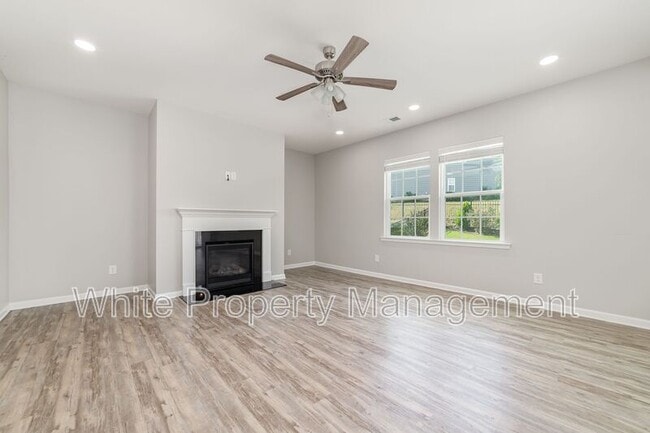 Building Photo - 757 Garrett Green Way