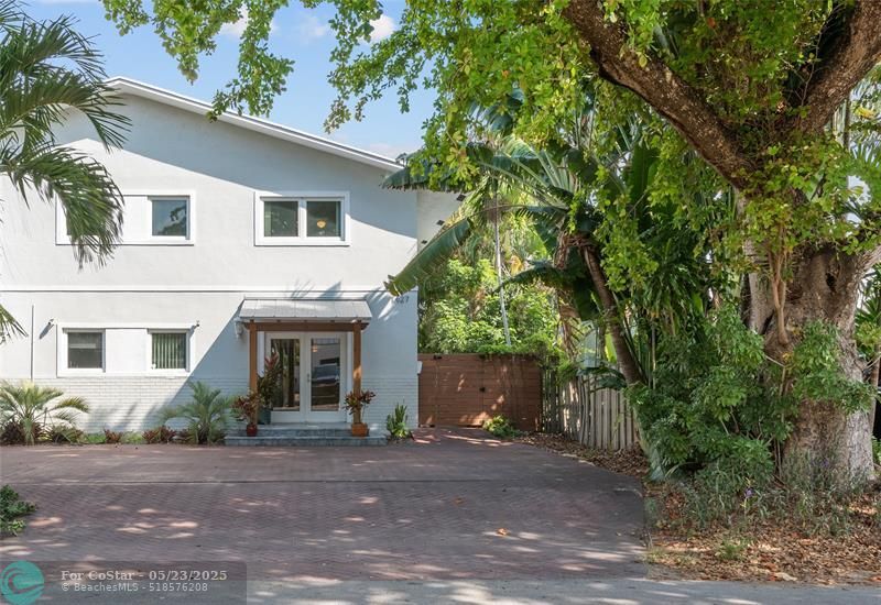 Foto principal - 1627 NE 7th St