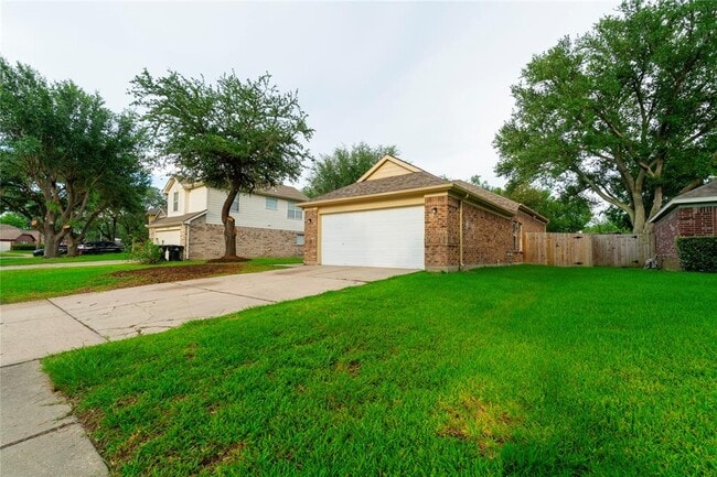 Building Photo - 13710 Sablegarden Ln