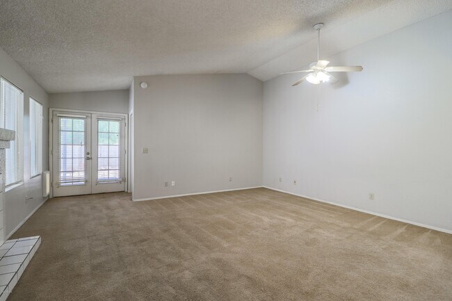 Building Photo - 8858 W Villa Rita Dr