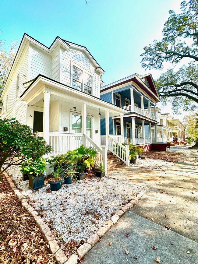 Building Photo - 512 E Waldburg St