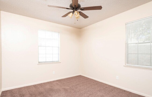 Foto del edificio - 2955 Huntington Dr