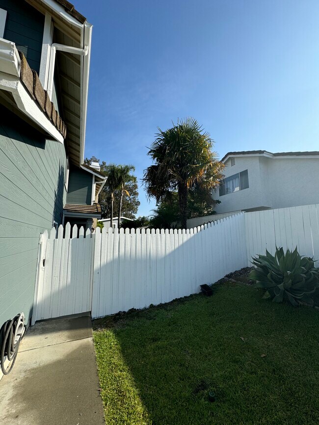 Foto del edificio - 4179 Ironwood Dr