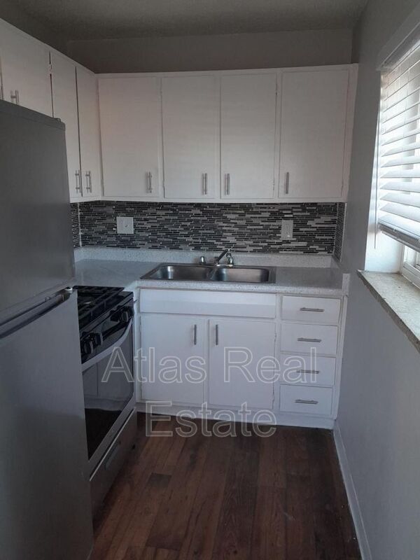 Foto del edificio - 1430 N Moline St