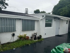 Building Photo - 1911 Arcadia Dr