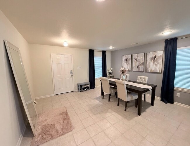 Foto del edificio - 4215 Oakview Creek Ln