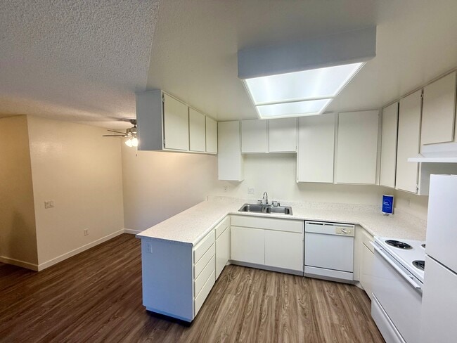 Building Photo - 55+ Senior Living at Quail Creek Apartments