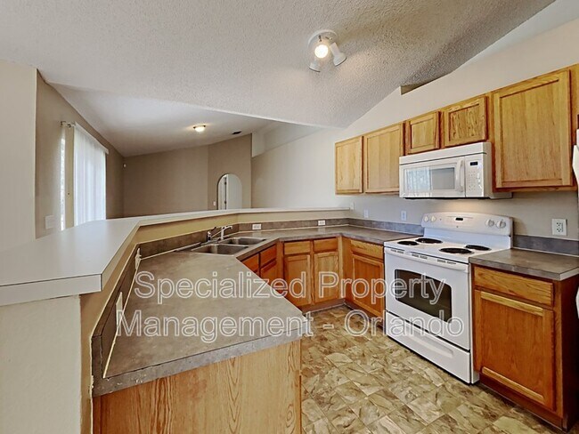 Building Photo - 315 Salmon Ct